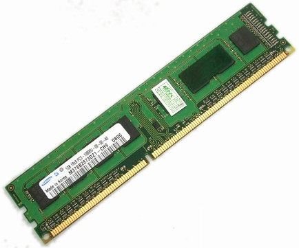 Samsung 2 ГБ DDR3 1333 МГц DIMM CL9 M378B5773CH0-CH9