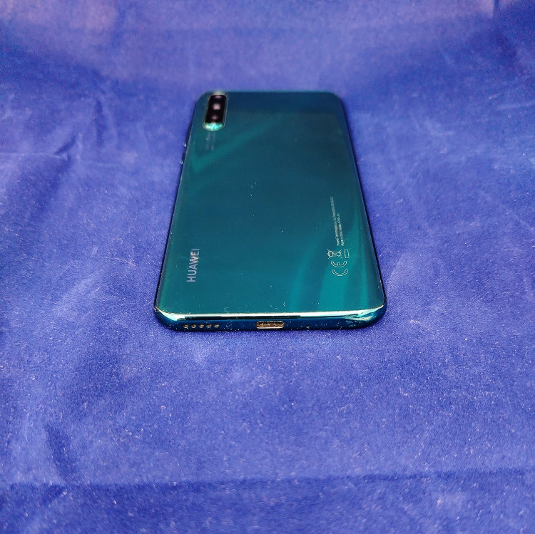 Смартфон HUAWEI Y8P, AMOLED 6.3" 2400x1080, 4/128GB, бирюзовый