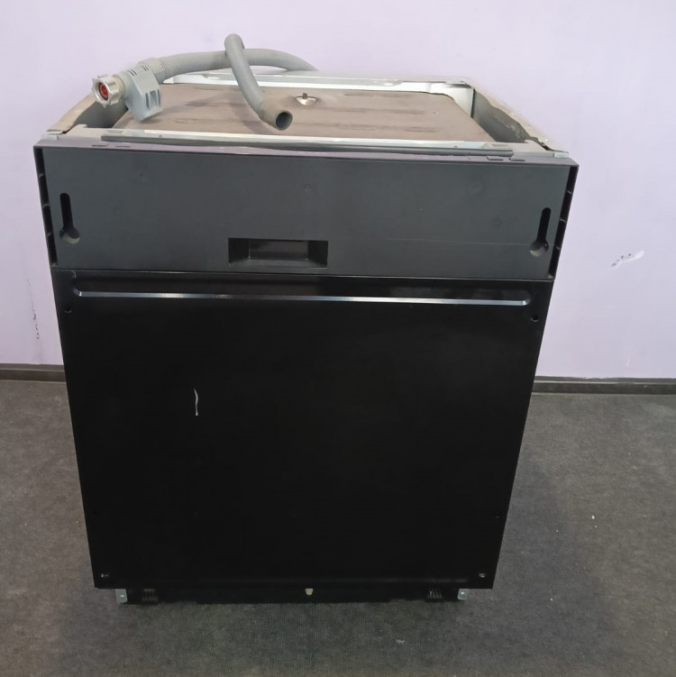 Встраиваемая посудомоечная машина LEX PM 6073