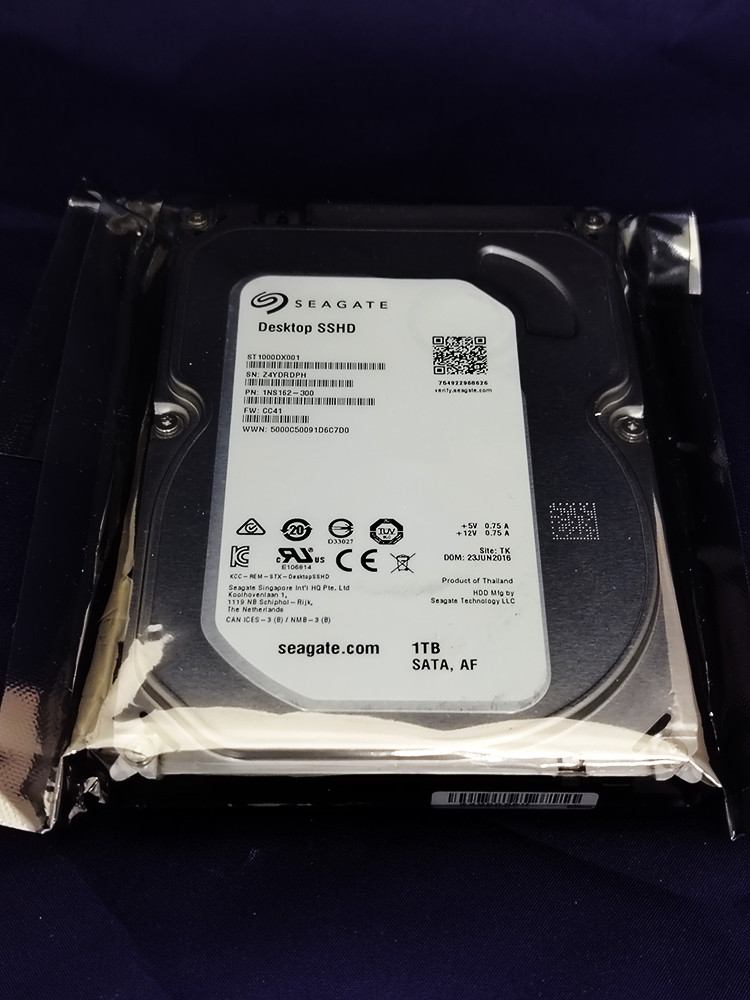 Жесткий диск Seagate ST1000DX001, 1 ТБ