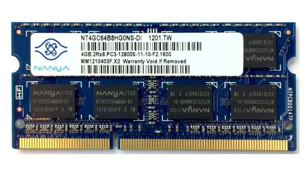 Nanya 4 ГБ DDR3 1600 МГц SODIMM CL11 NT4GC64B8HG0NS-DI