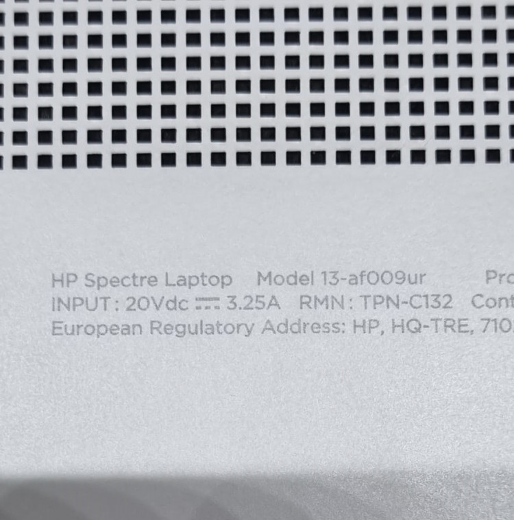 Ноутбук HP Spectre 13-af009ur 2PT12EA, белый