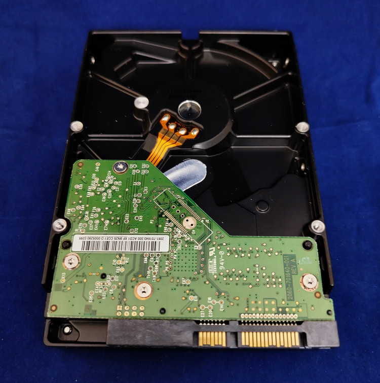 Жесткий диск Western Digital WD5000AVDS, 500 Гб, 32 МБ, 7200 об/мин.