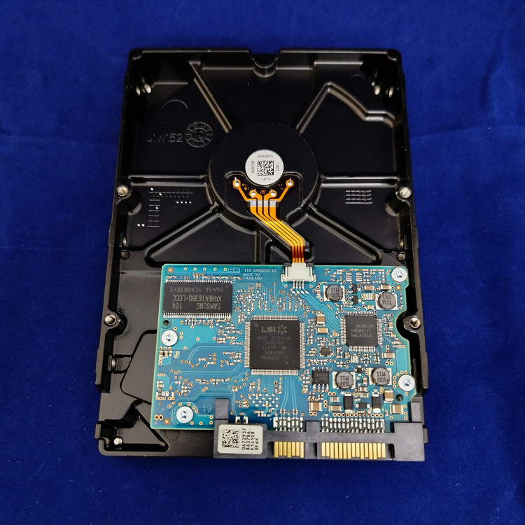 Жесткий диск Hitachi HDS5C1050CLA382, 500 Гб, 8 МБ, 5400 об/мин.