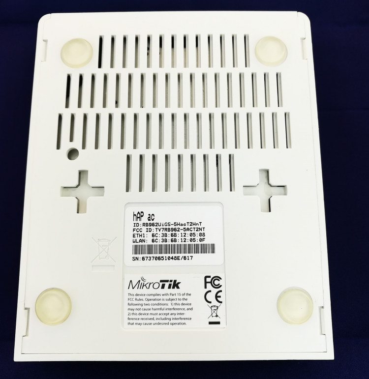 Беспроводной маршрутизатор MikroTik hAP AC RB962UiGS-5HacT2HnT 802.11ac 2.4 и 5ГГц 5xGLAN USB