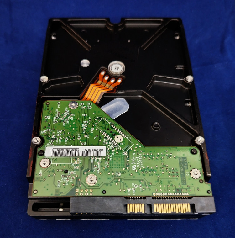 Жесткий диск Western Digital WD5001AALS, 500 Гб, 32 МБ, 7200 об/мин.