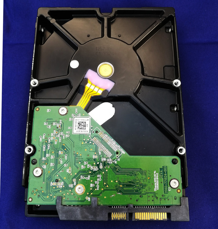 Жесткий диск Western Digital WD Caviar Green 2 TB WD20EZRX